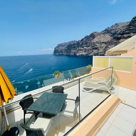 Daire Magnificent Apt. With Sea View, Cliff & Marina Santiago del Teide