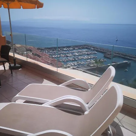 דירה Magnificent Apt. With Sea View, Cliff & Marina