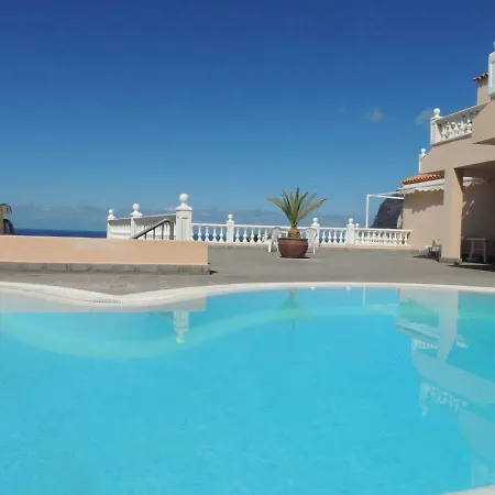 דירה Magnificent Apt. With Sea View, Cliff & Marina