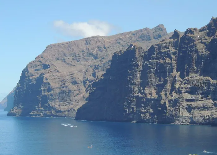 Magnificent Apt. With Sea View, Cliff & Marina *