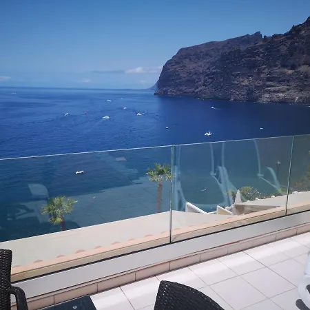 Magnificent Apt. With Sea View, Cliff & Marina *