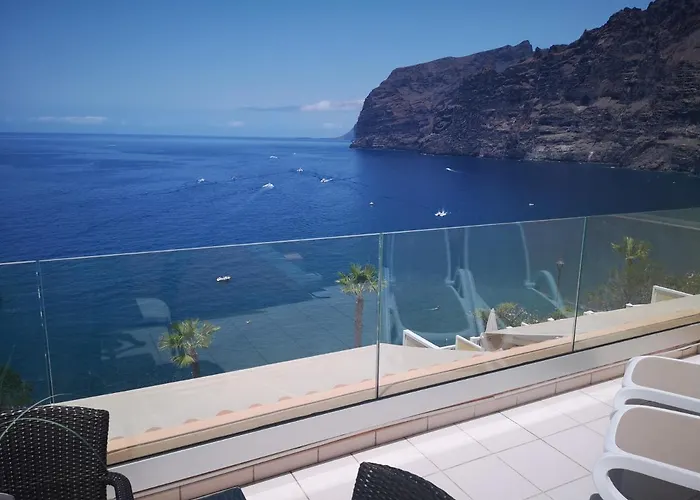 Magnificent Apt. With Sea View, Cliff & Marina *