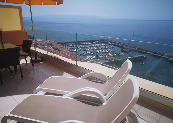 Apartamento Magnificent Apt. With Sea View, Cliff & Marina