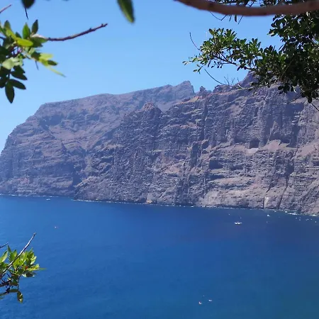 Magnificent Apt. With Sea View, Cliff & Marina *